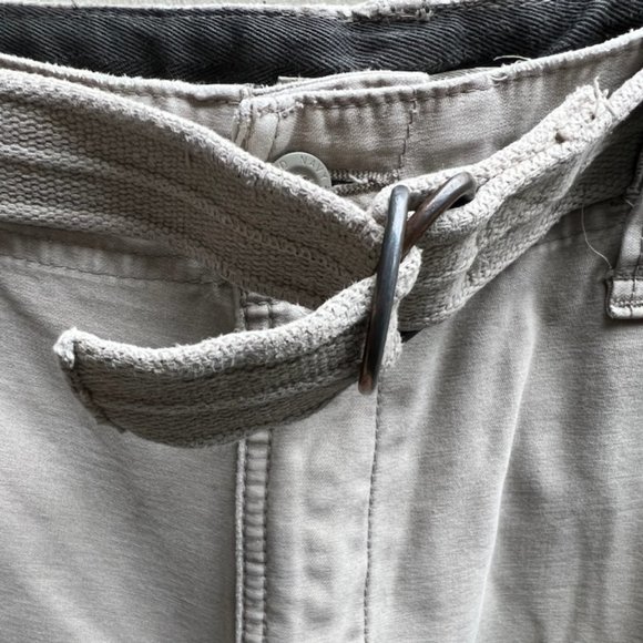 Old Navy Mens Cargo Shorts Cream/Tan 38 Waist - Picture 6 of 9